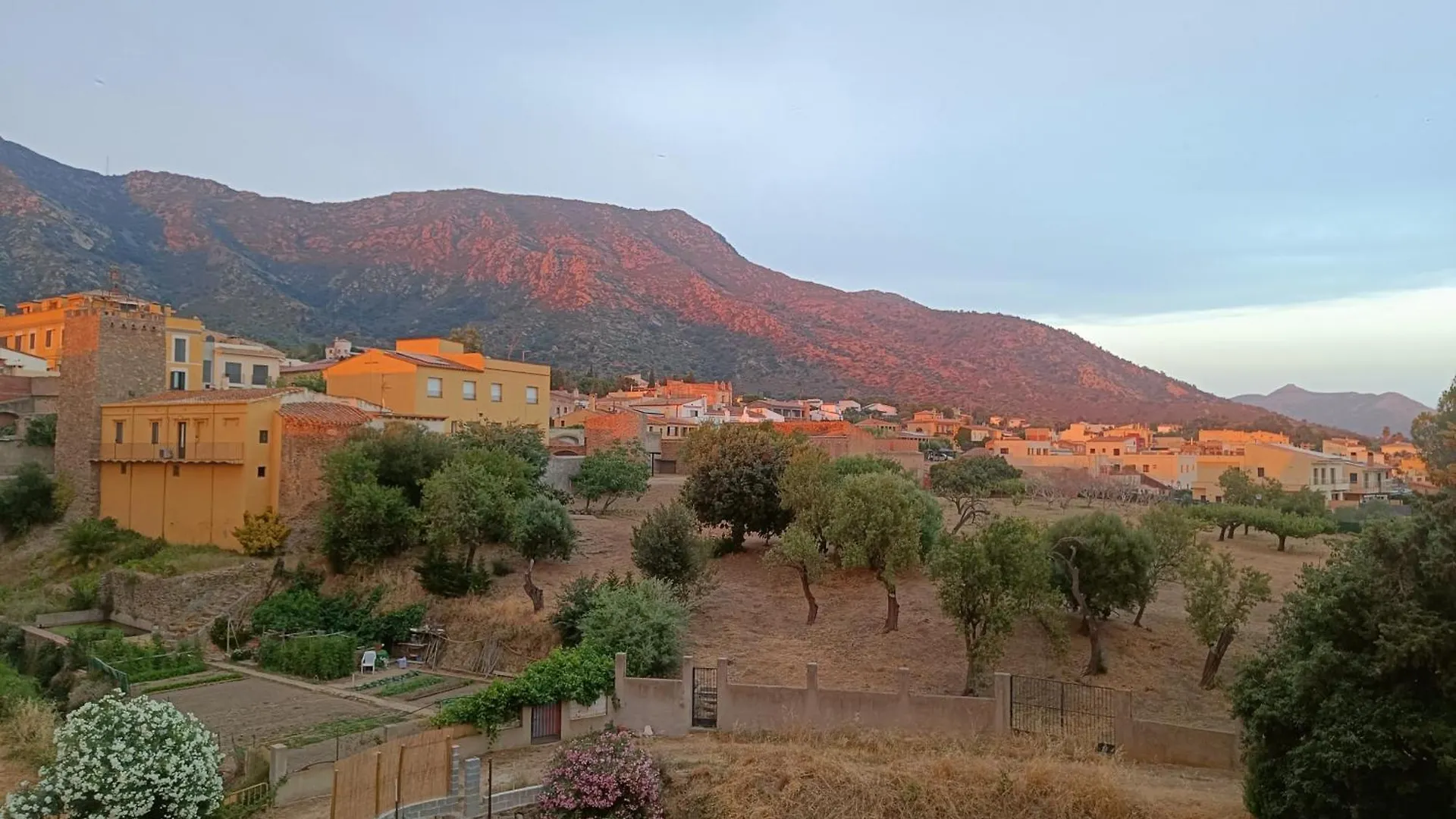 Appartement Atico Relax Con Gran Terraza Y Vistas A La Costa Brava à Palau Saverdera Espagne